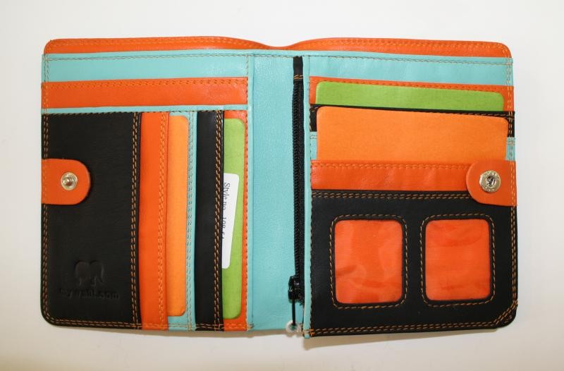 Large flat bi-fold wallet