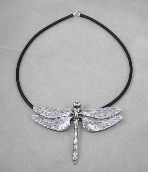 Dragonfly pendant on rubber band