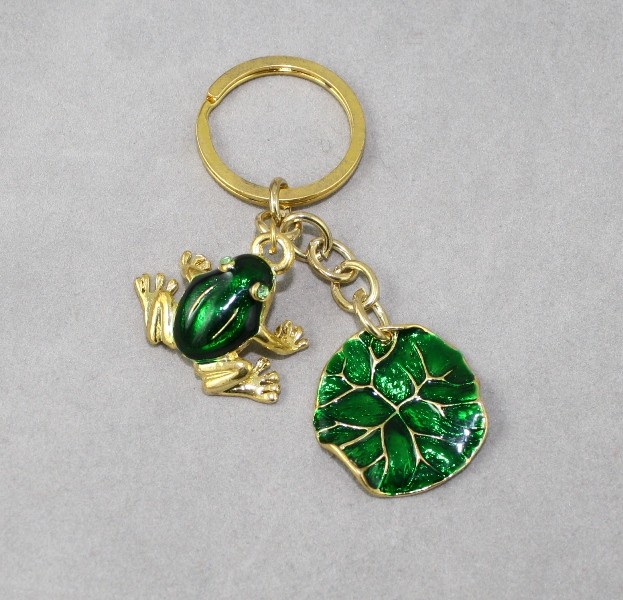 Frog and leaf key ring
