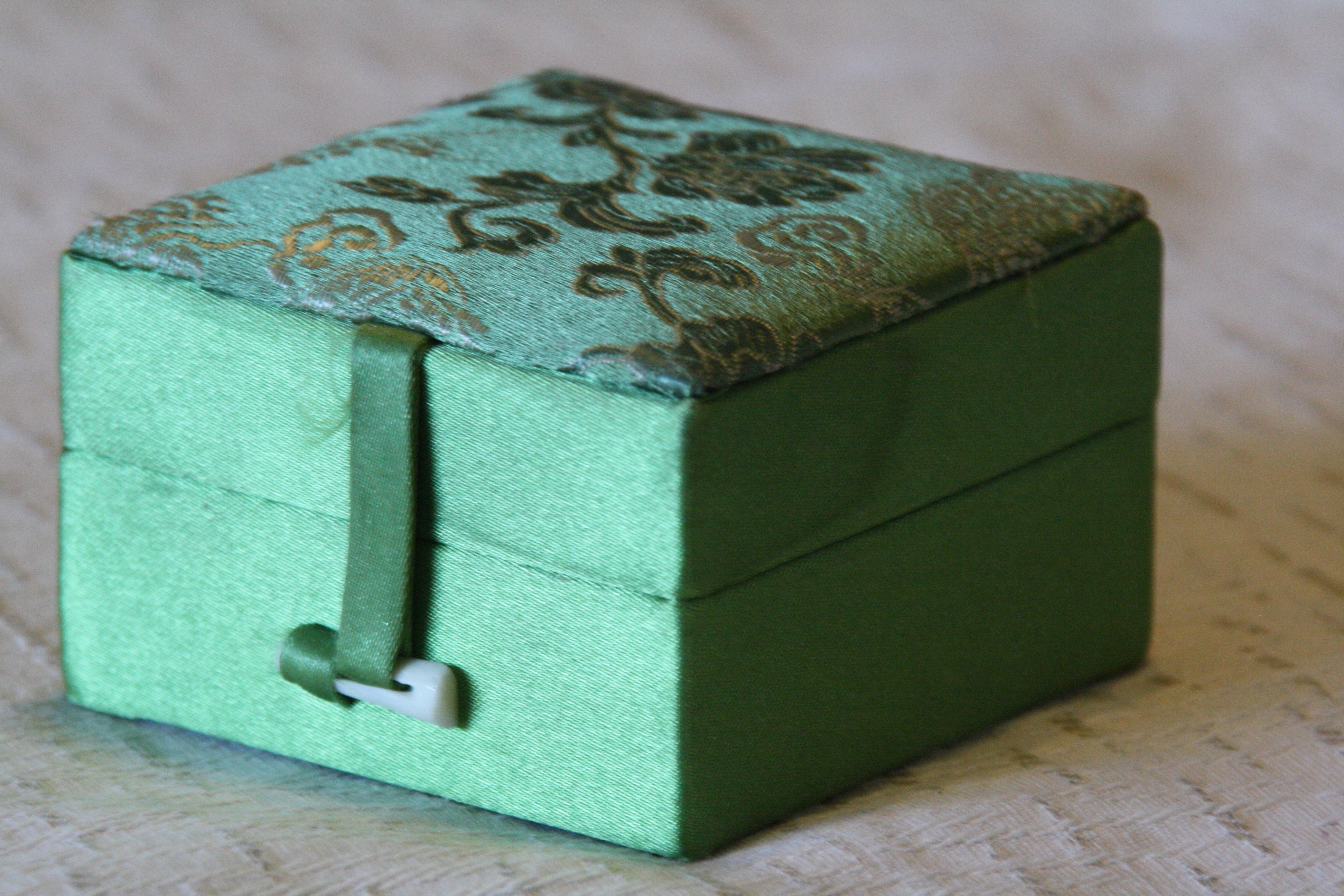 Silk Gift Box
